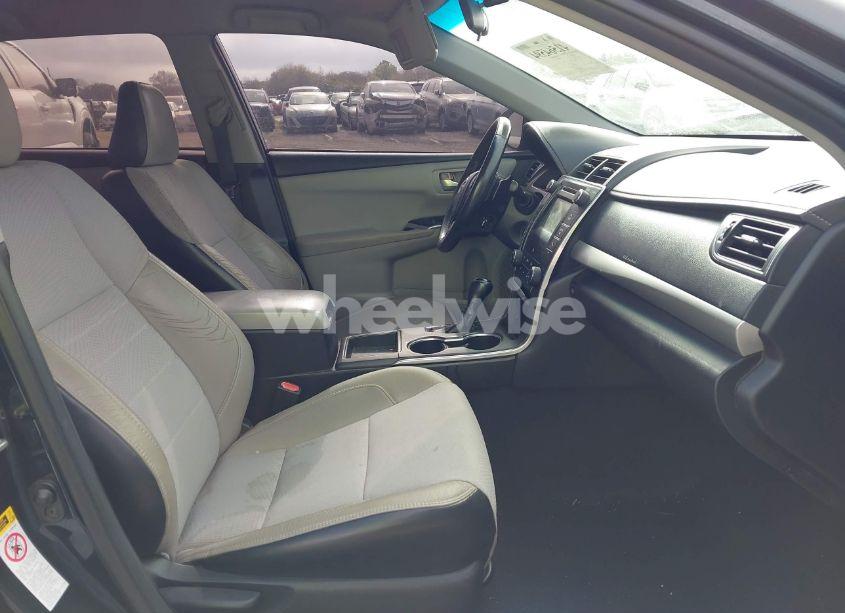 Photo 5 of 2016 Toyota Camry SE (VIN 4T1BF1FK6GU136864)