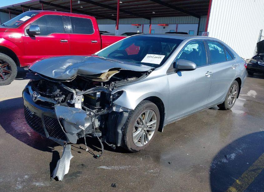 Photo 2 of 2016 Toyota Camry SE (VIN 4T1BF1FK6GU137464)