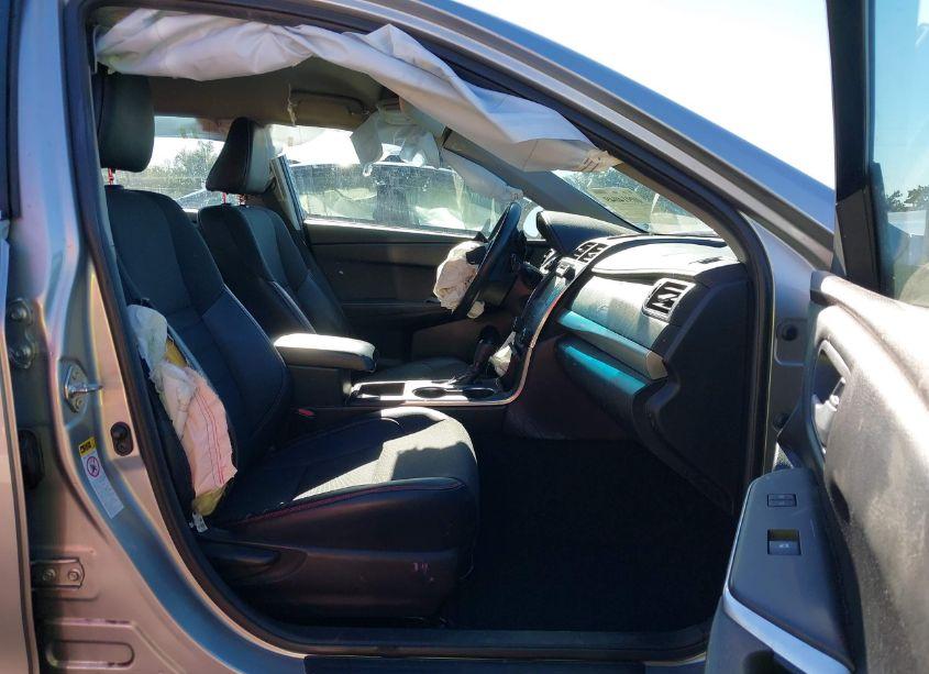 Photo 5 of 2016 Toyota Camry SE (VIN 4T1BF1FK6GU137464)