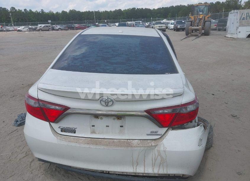 Photo 16 of 2016 Toyota Camry SE (VIN 4T1BF1FK6GU150506)