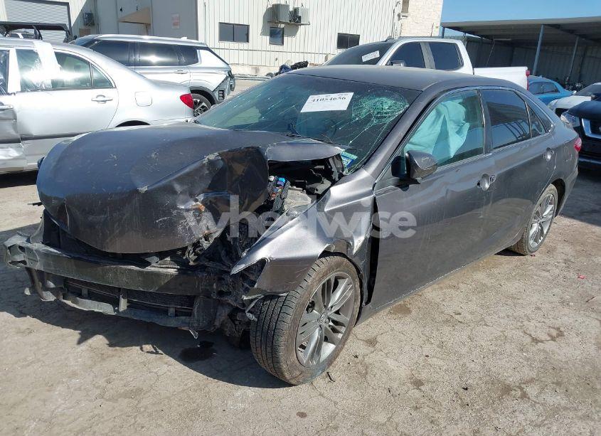 Photo 2 of 2016 Toyota Camry SE (VIN 4T1BF1FK6GU150733)