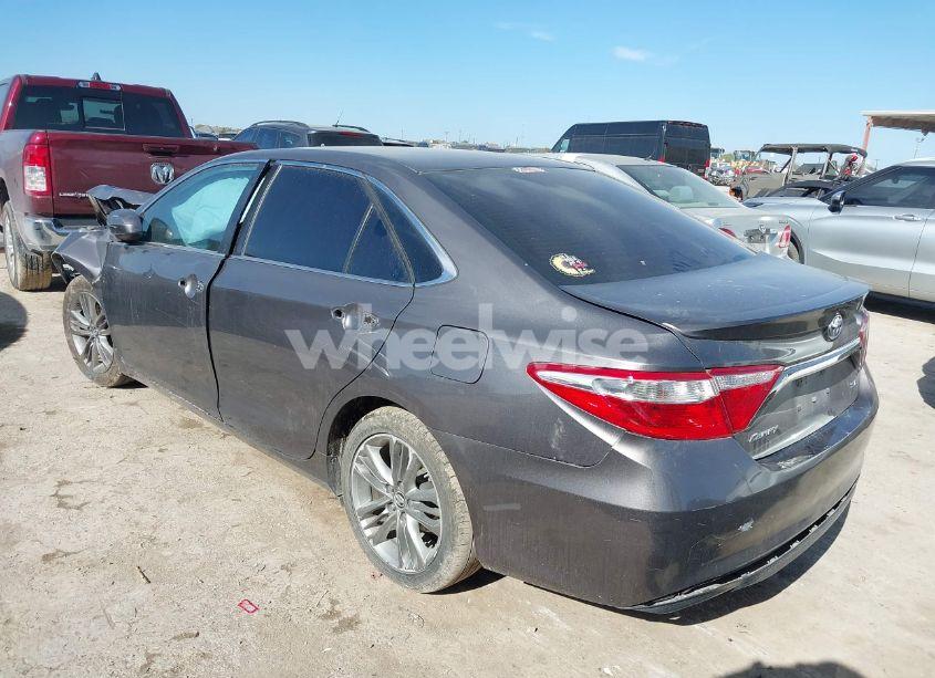 Photo 3 of 2016 Toyota Camry SE (VIN 4T1BF1FK6GU150733)