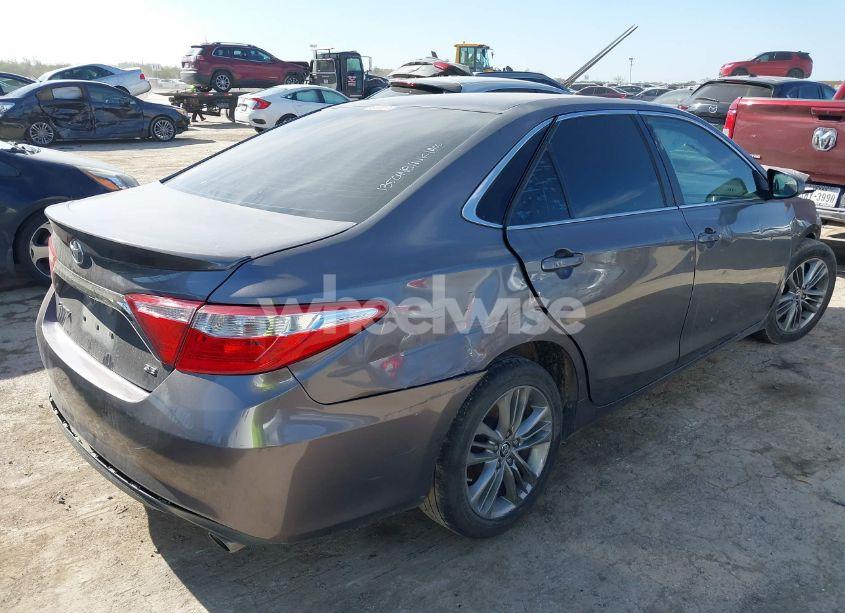 Photo 4 of 2016 Toyota Camry SE (VIN 4T1BF1FK6GU150733)