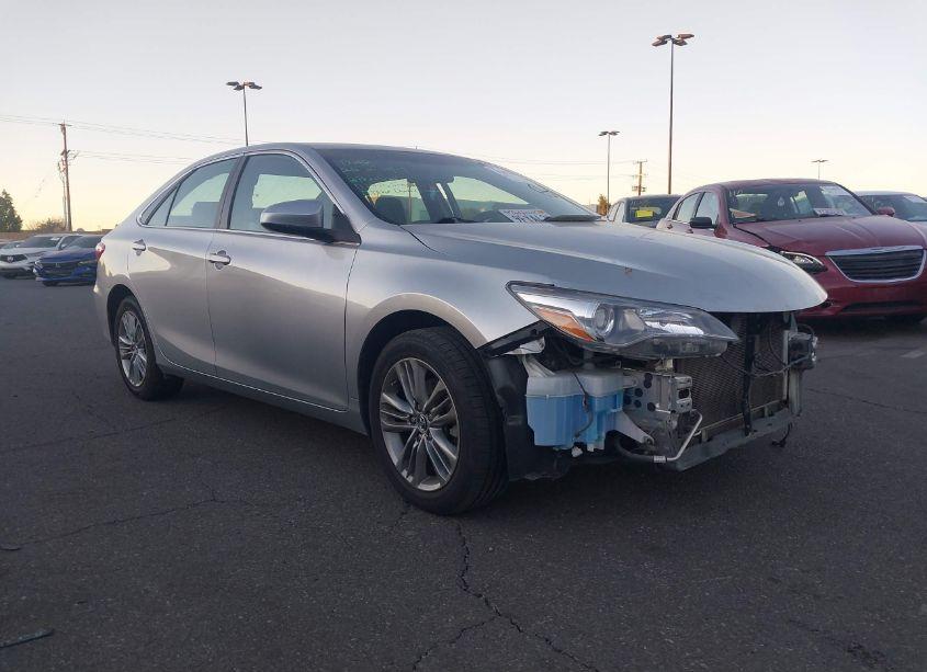 2016 Toyota Camry SE (VIN 4T1BF1FK6GU167578) main photo