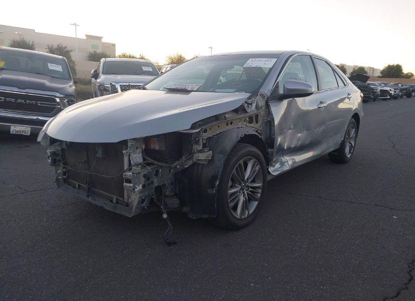 Photo 2 of 2016 Toyota Camry SE (VIN 4T1BF1FK6GU167578)