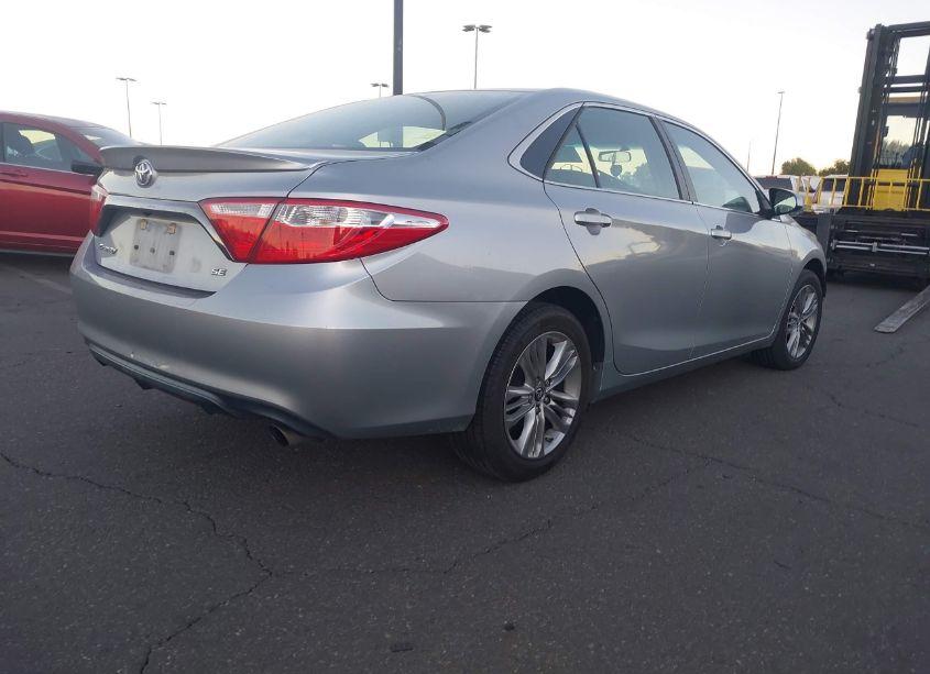 Photo 4 of 2016 Toyota Camry SE (VIN 4T1BF1FK6GU167578)