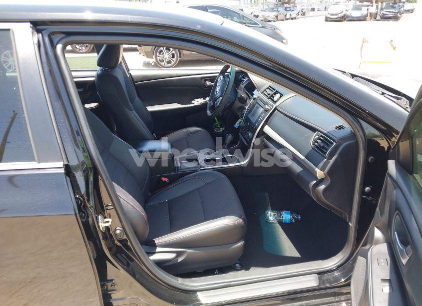 Photo 5 of 2016 Toyota Camry SE (VIN 4T1BF1FK6GU167595)