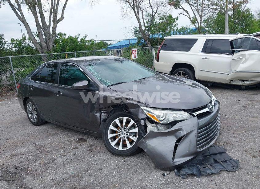 Photo 6 of 2016 Toyota Camry XLE (VIN 4T1BF1FK6GU174398)