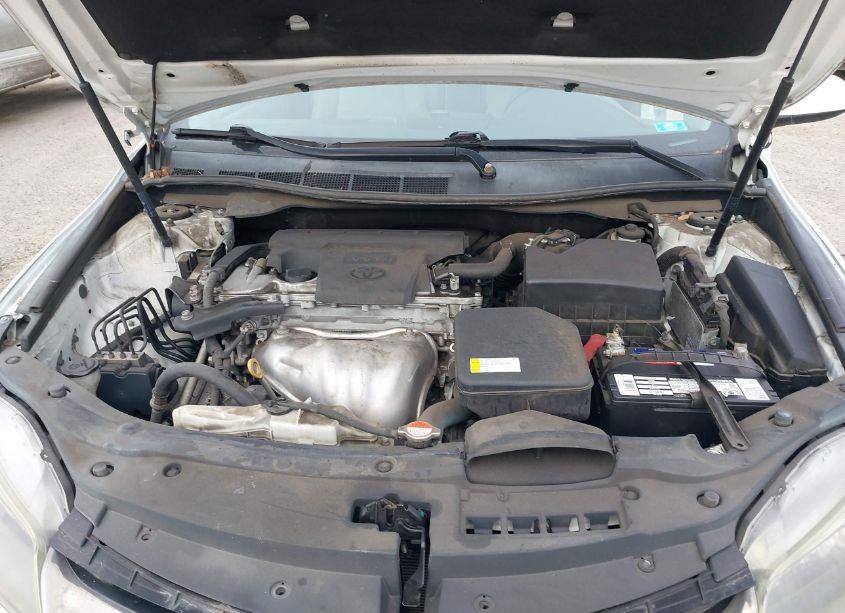 Photo 10 of 2016 Toyota Camry SE (VIN 4T1BF1FK6GU174997)