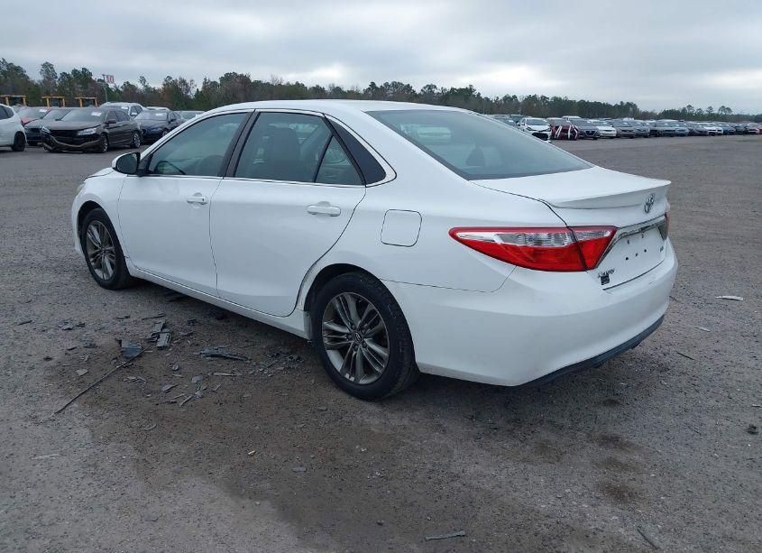 Photo 3 of 2016 Toyota Camry SE (VIN 4T1BF1FK6GU174997)