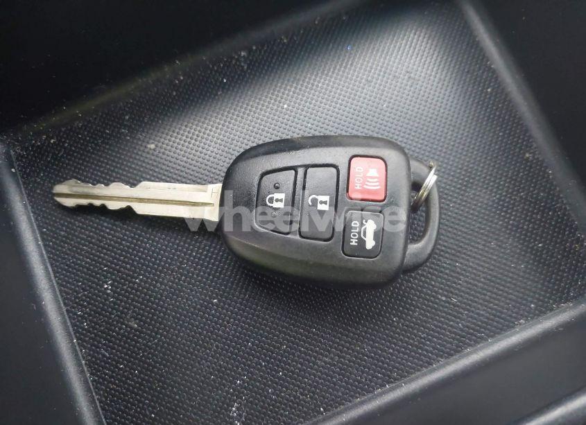 Photo 11 of 2016 Toyota Camry LE (VIN 4T1BF1FK6GU195848)