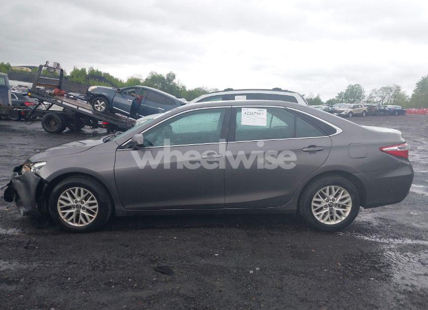 Photo 14 of 2016 Toyota Camry LE (VIN 4T1BF1FK6GU195848)