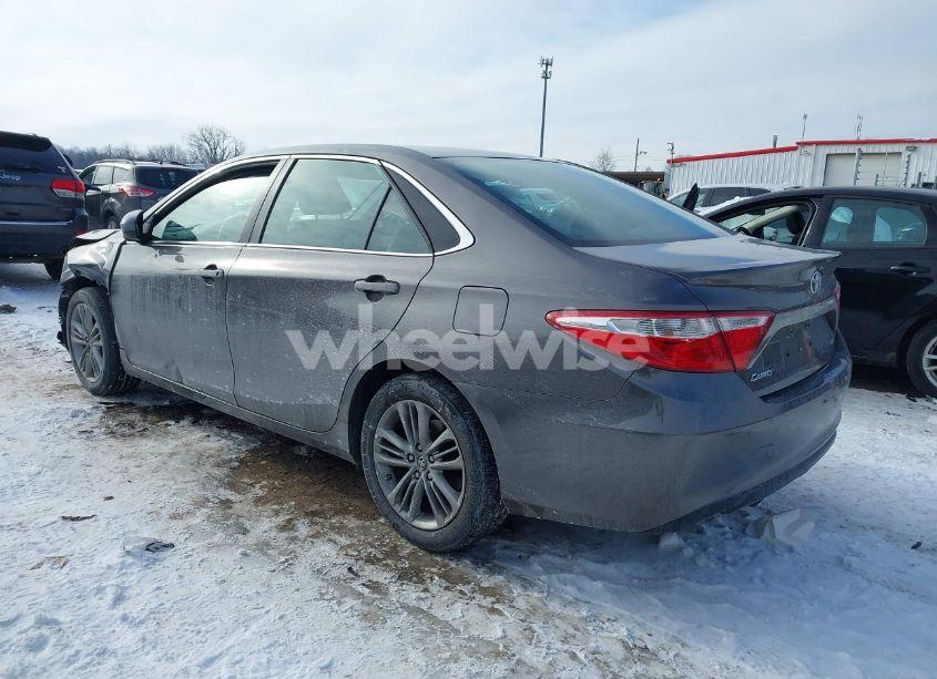 Photo 3 of 2016 Toyota Camry SE (VIN 4T1BF1FK6GU209070)