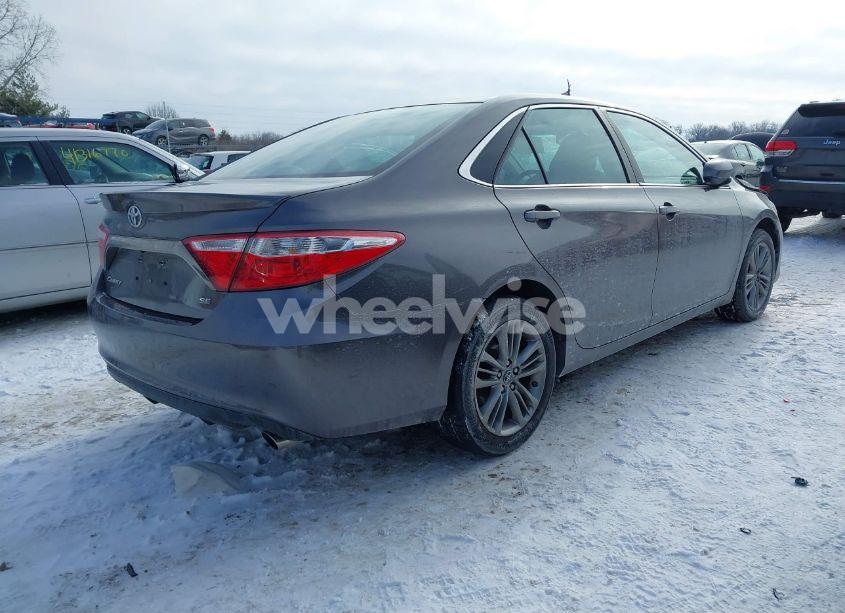 Photo 4 of 2016 Toyota Camry SE (VIN 4T1BF1FK6GU209070)