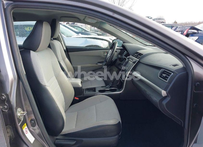 Photo 5 of 2016 Toyota Camry SE (VIN 4T1BF1FK6GU209070)