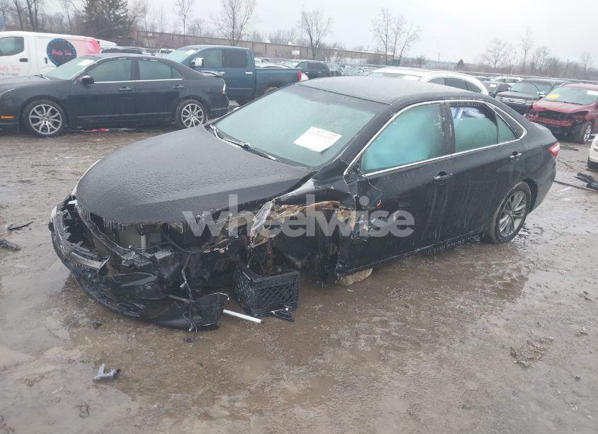 Photo 2 of 2016 Toyota Camry SE (VIN 4T1BF1FK6GU255997)