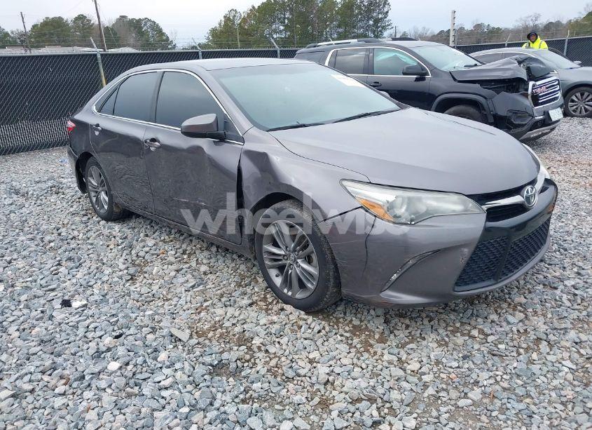 2016 Toyota Camry SE (VIN 4T1BF1FK6GU261041) main photo