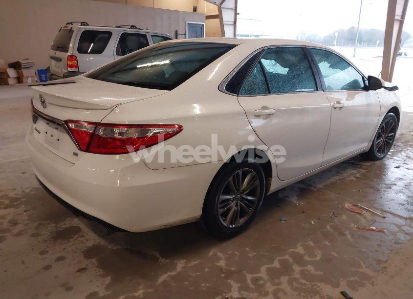 Photo 4 of 2016 Toyota Camry SE (VIN 4T1BF1FK6GU506355)