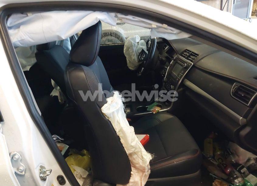 Photo 5 of 2016 Toyota Camry SE (VIN 4T1BF1FK6GU506355)