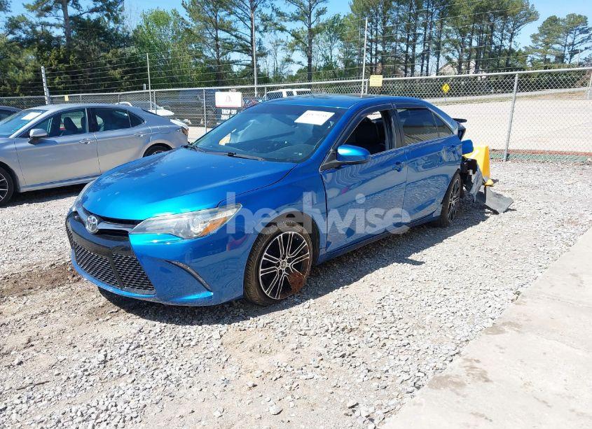 Photo 2 of 2016 Toyota Camry SE (VIN 4T1BF1FK6GU519669)