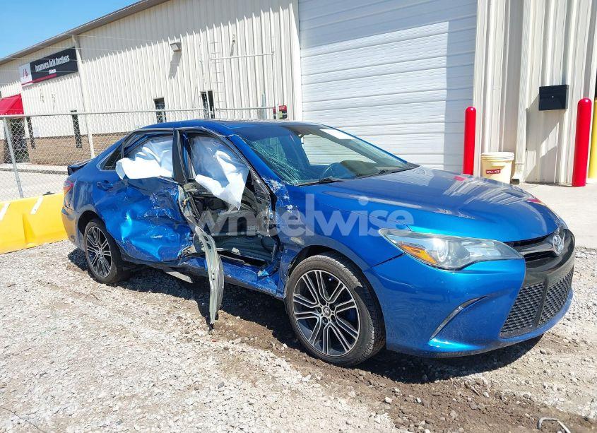 Photo 6 of 2016 Toyota Camry SE (VIN 4T1BF1FK6GU519669)