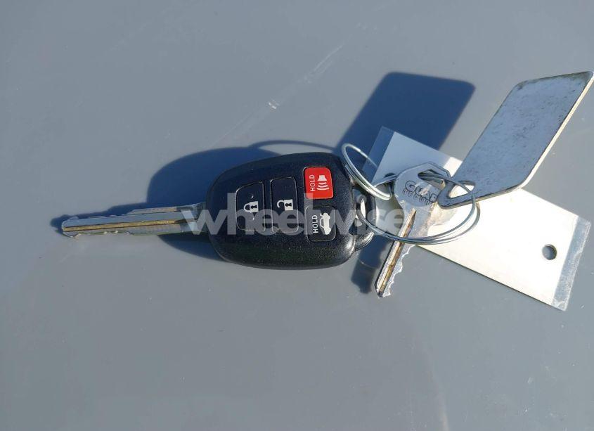 Photo 11 of 2016 Toyota Camry SE (VIN 4T1BF1FK6GU524998)