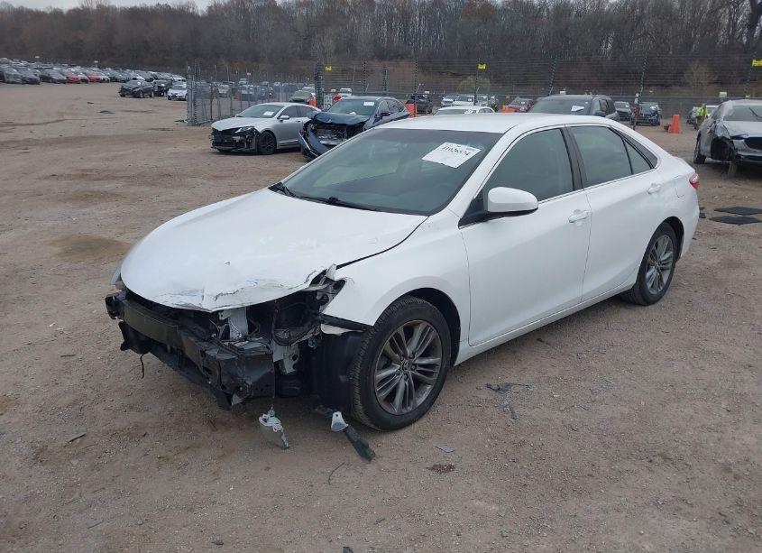 Photo 2 of 2016 Toyota Camry SE (VIN 4T1BF1FK6GU532017)