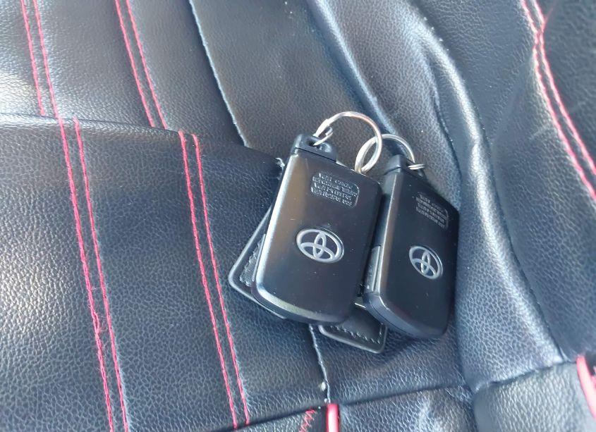 Photo 11 of 2016 Toyota Camry XLE (VIN 4T1BF1FK6GU544328)