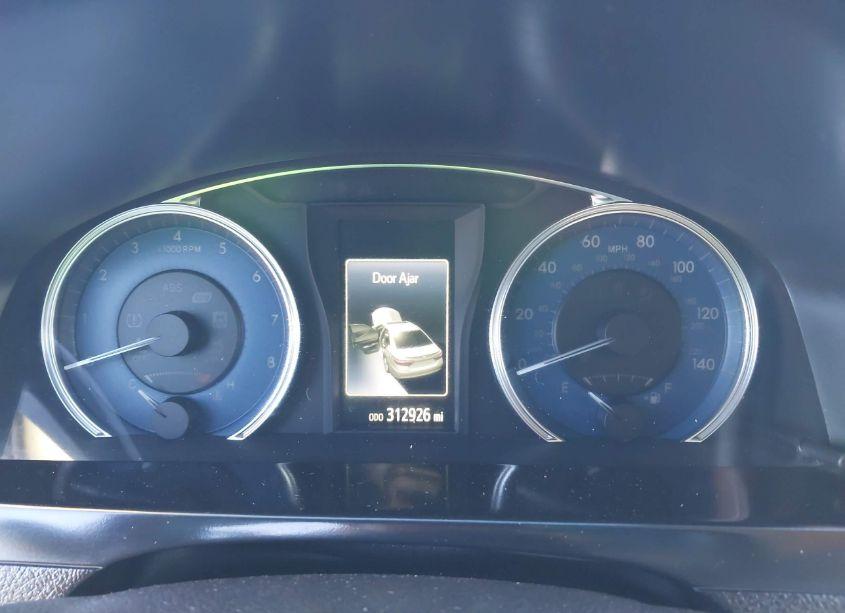 Photo 16 of 2016 Toyota Camry XLE (VIN 4T1BF1FK6GU544328)