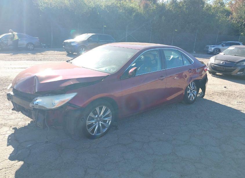 Photo 2 of 2016 Toyota Camry XLE (VIN 4T1BF1FK6GU544328)