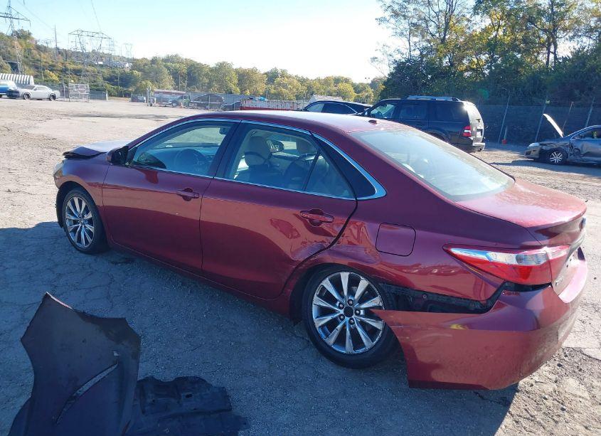 Photo 3 of 2016 Toyota Camry XLE (VIN 4T1BF1FK6GU544328)