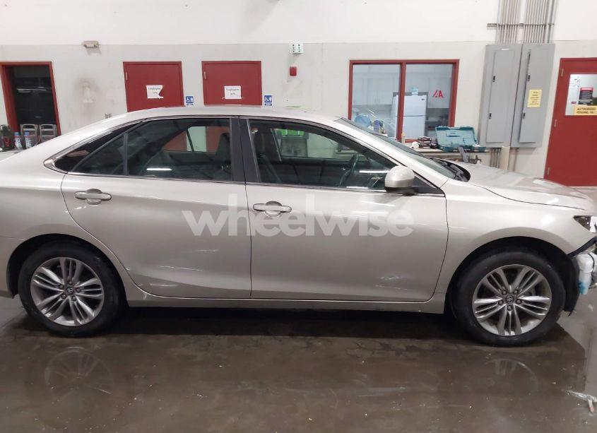 Photo 14 of 2016 Toyota Camry SE (VIN 4T1BF1FK6GU586725)