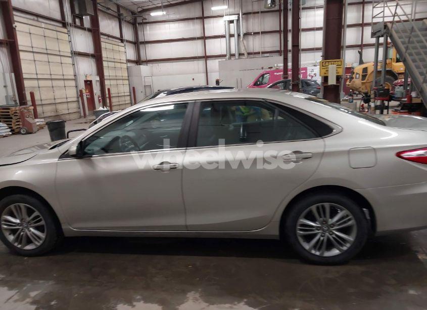 Photo 15 of 2016 Toyota Camry SE (VIN 4T1BF1FK6GU586725)