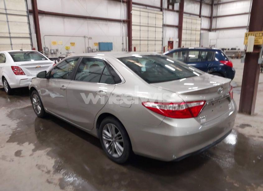 Photo 3 of 2016 Toyota Camry SE (VIN 4T1BF1FK6GU586725)