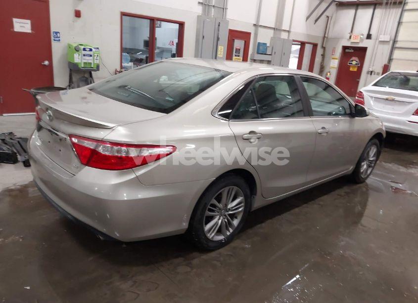 Photo 4 of 2016 Toyota Camry SE (VIN 4T1BF1FK6GU586725)