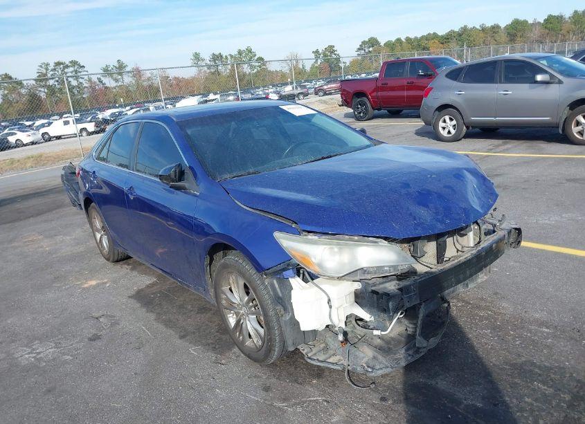 2016 Toyota Camry SE (VIN 4T1BF1FK6GU586837) main photo