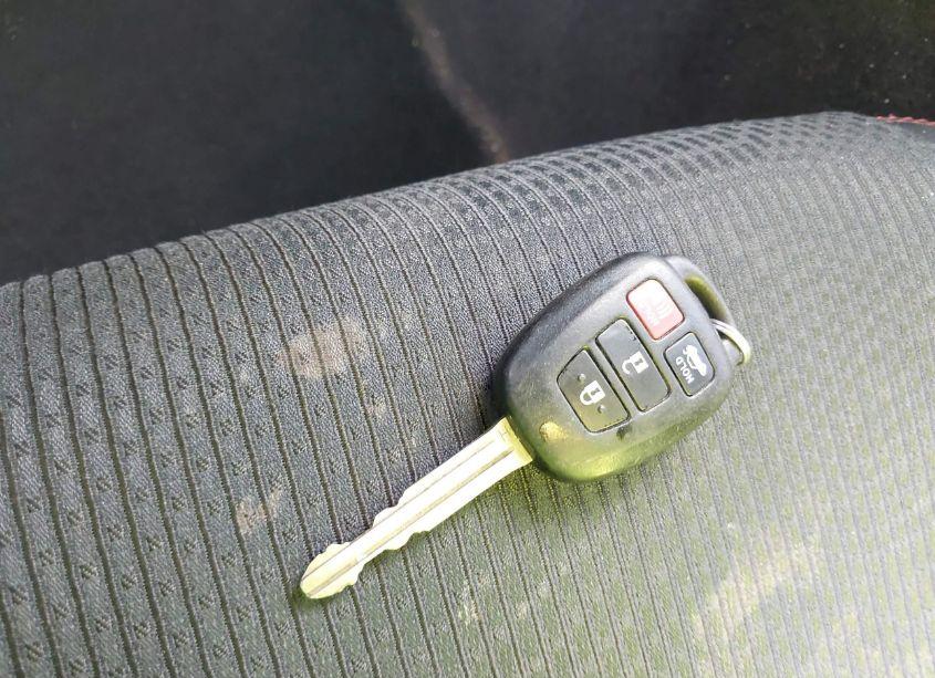 Photo 11 of 2016 Toyota Camry SE (VIN 4T1BF1FK6GU586837)