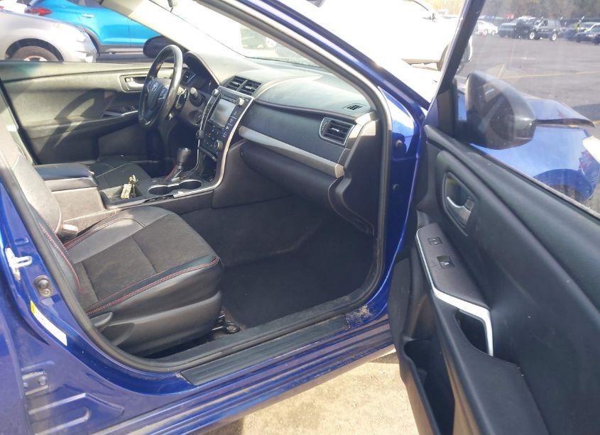 Photo 5 of 2016 Toyota Camry SE (VIN 4T1BF1FK6GU586837)