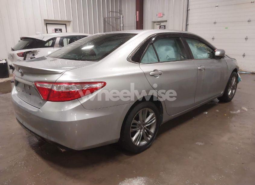 Photo 4 of 2016 Toyota Camry SE (VIN 4T1BF1FK6GU591066)