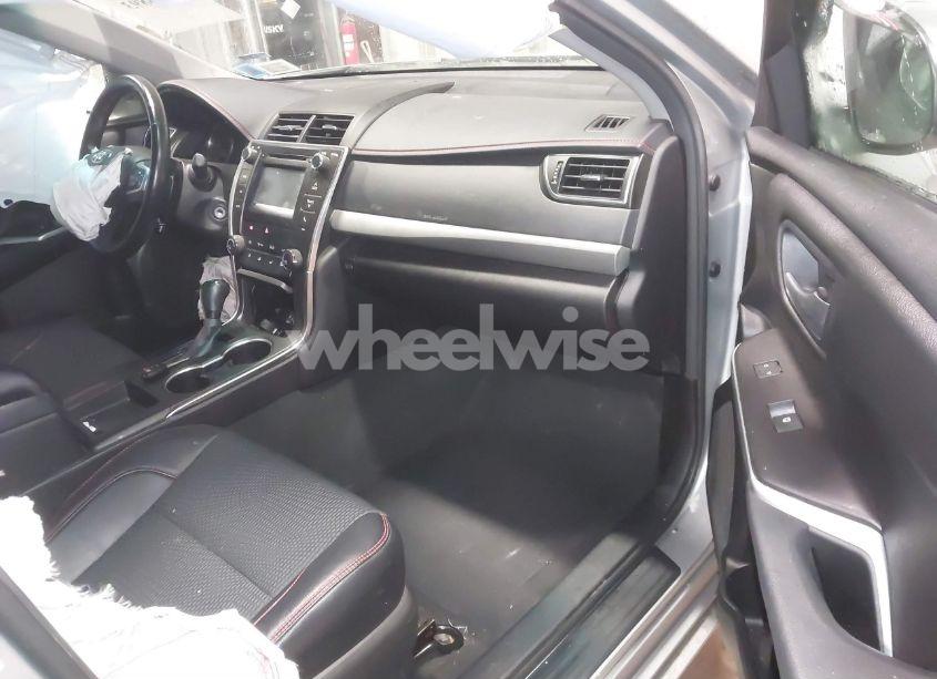 Photo 5 of 2016 Toyota Camry SE (VIN 4T1BF1FK6GU591066)