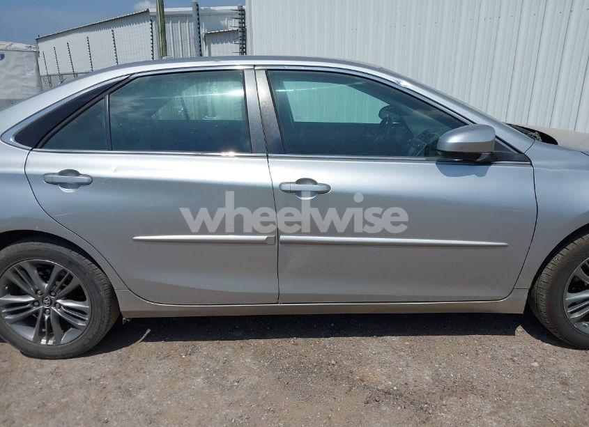 Photo 13 of 2016 Toyota Camry LE/SE/XLE/XSE (VIN 4T1BF1FK6GU606102)