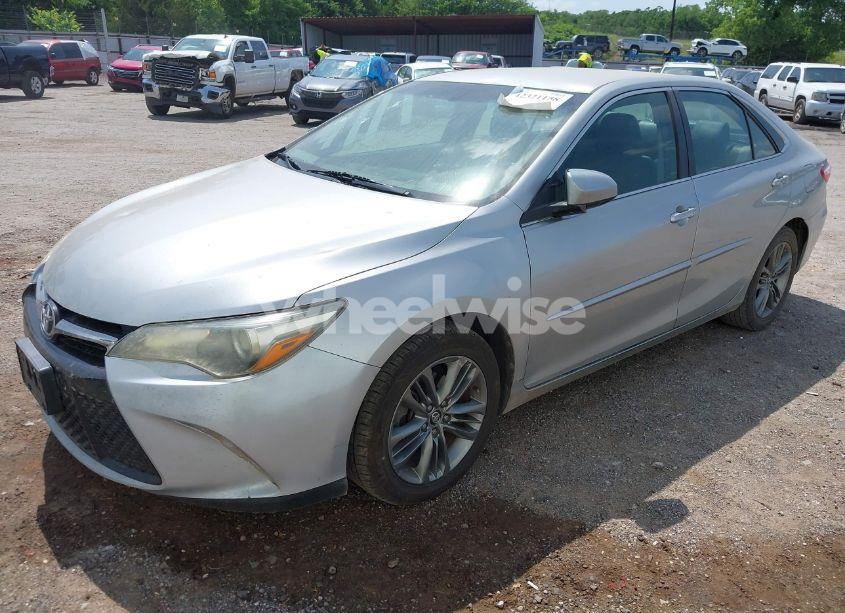 Photo 2 of 2016 Toyota Camry LE/SE/XLE/XSE (VIN 4T1BF1FK6GU606102)