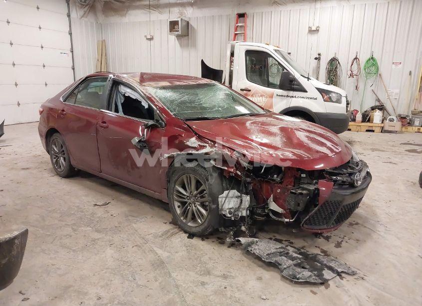 2016 Toyota Camry SE (VIN 4T1BF1FK6GU606679) main photo