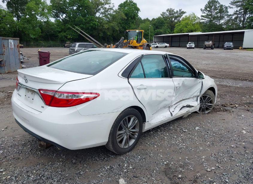 Photo 4 of 2016 Toyota Camry SE (VIN 4T1BF1FK6GU613079)