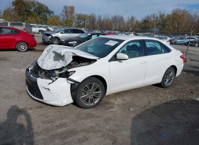Photo 2 of 2017 Toyota Camry LE/SE/XLE/XSE (VIN 4T1BF1FK6H4685045)