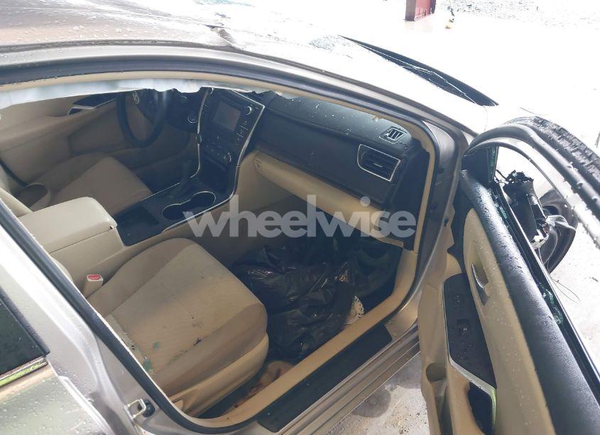 Photo 5 of 2017 Toyota Camry LE (VIN 4T1BF1FK6HU285082)