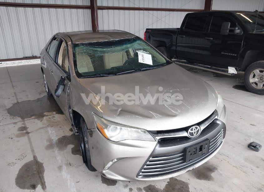 Photo 6 of 2017 Toyota Camry LE (VIN 4T1BF1FK6HU285082)