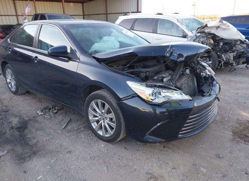 2017 Toyota Camry XLE (VIN 4T1BF1FK6HU300616) main photo
