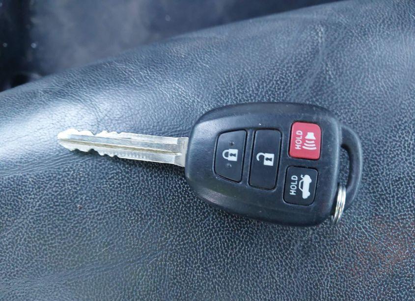 Photo 11 of 2017 Toyota Camry XLE (VIN 4T1BF1FK6HU300616)