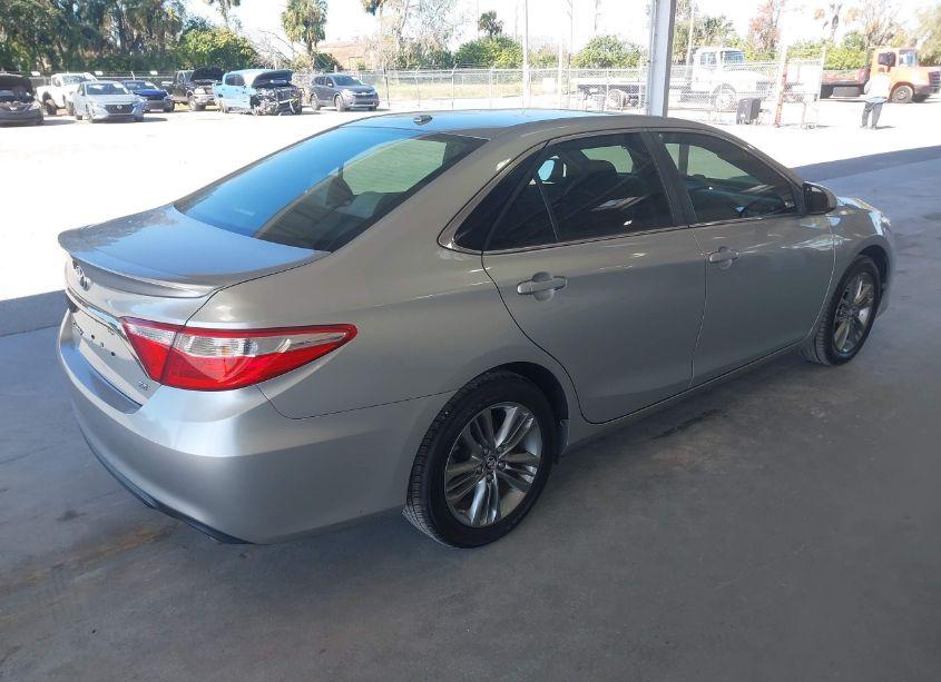 Photo 4 of 2017 Toyota Camry SE (VIN 4T1BF1FK6HU302298)